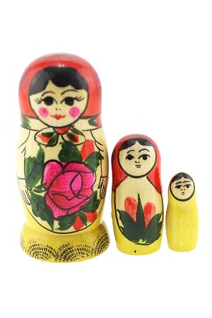 Matrjoška klasična, rdeča šal, 3 lutke, Rusija z dostavo v Sloveniji