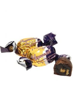 Чернослив с грецким орехом в шоколадной глазури